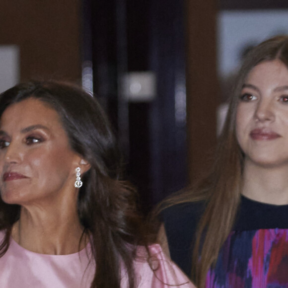 La reine Letizia et la princesse Sofia - La famille royale d'Espagne lors du traditionnel concert la veille de la cérémonie des "Princesa de Asturias Awards" à Oviedo. Le 19 octobre 2023 