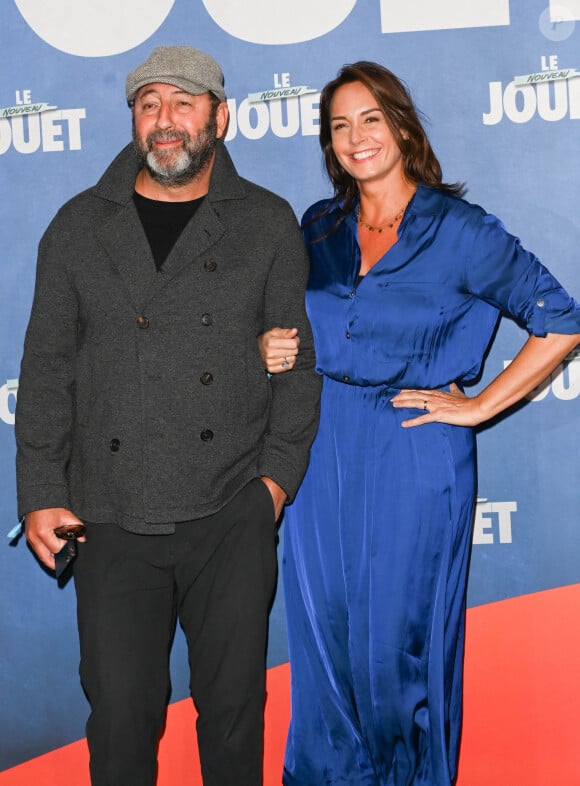 Kad Merad et sa compagne Julia Vignali - Avant-première du film "Le Nouveau Jouet" au Grand Rex à Paris le 9 octobre 2022. © Coadic Guirec/Bestimage