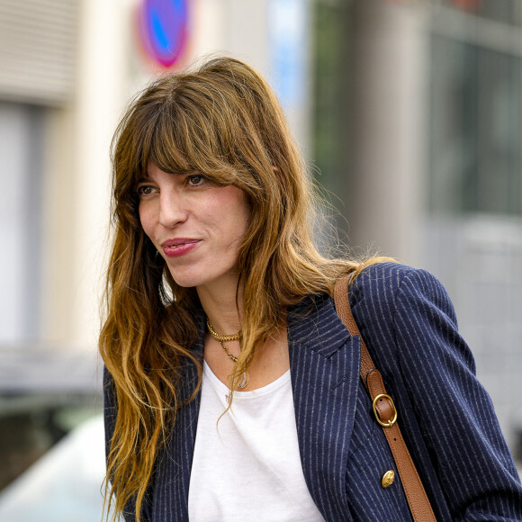 Lou Doillon présente le film "Boxes" réalisé par sa mère Jane Birkin lors du festival Lumière 2023 à Lyon le 22 octobre 2023. © Sandrine Thesillat / Panoramic / Bestimage 