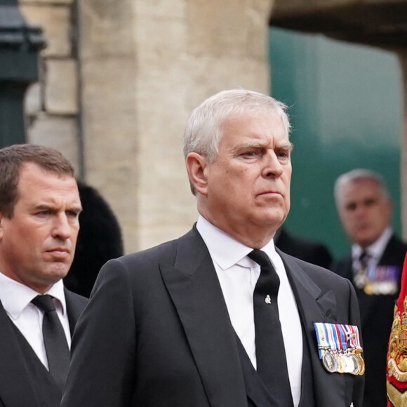 Le prince Andrew, duc d'York - Arrivée à la Cérémonie funèbre en La Chapelle Saint-Georges en présence des 15 Premiers ministres des royaumes qui ont exercé pendant les 70 ans de règne de la reine Elizabeth II d'Angleterre. © Kirsty O'Connor / Bestimage 