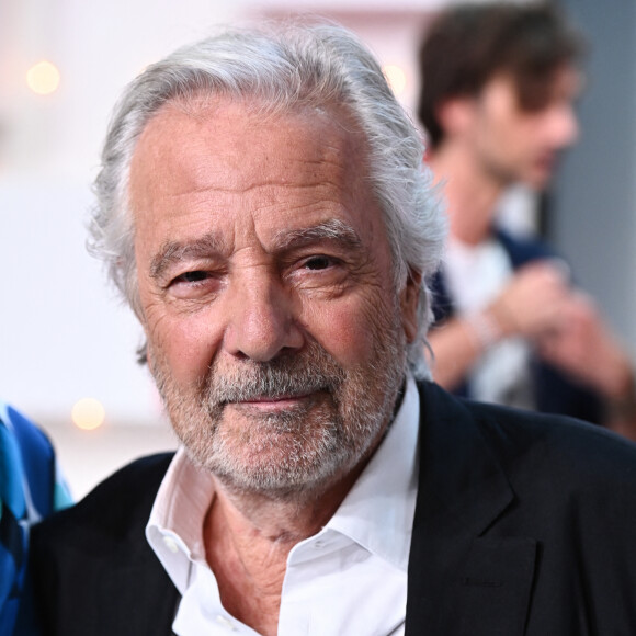 Suite à son malaise vagal survenu en septembre dernier alors qu'il jouait dans une pièce,
Exclusif - Pierre Arditi - Enregistrement de l'émission "Vivement dimanche" au studio Gabriel, présentée par M.Drucker