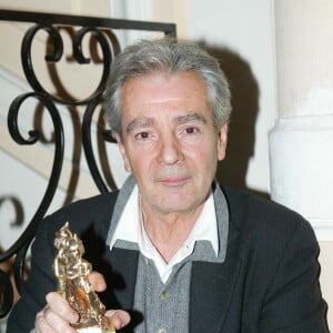 Pierre Arditi (prix) lors du Festival International du Film de Télévision de Luchon, le 8 février 2003. © Frédéric Piau/Bestimage