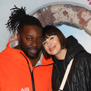 Mathilda May était très proche de son mari, épousé il y a quelques mois.
Mathilda May et son mari Sly Johnson - Soirée de gala pour la première de la comédie musicale "Mamma Mia ! Le Musical" au Casino de Paris le 26 octobre 2023. Déjà saluée par plus de 65 millions de spectateurs dans le monde, la comédie musicale culte "Mamma Mia !" est de retour au Casino de Paris, et ce jusqu'au 21 janvier prochain. © Coadic Guirec/Bestimage