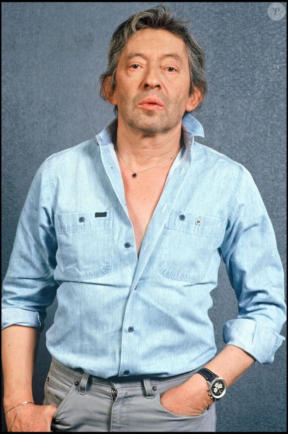 Archives - Serge Gainsbourg dans les coulisses de l'émission "Farandole 15" le 18 janvier 1988