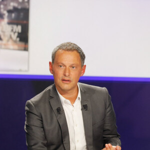 Exclusif - Marc-Olivier Fogiel (directeur général de BFMTV), Bruce Toussaint - Conférence de presse de rentrée de BFMTV saison 2021/2022 à l'Altice Campus à Paris, France, le 25 août 2021.