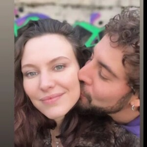 Son ex-compagne Marylou Salvatori, à qui il donnait la réplique dans "Plus belle la vie", tient à lui rendre un dernier hommage sur Instagram.
Marylou Salvatori, ex-compagne de Marwan Berreni.