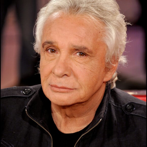 Michel Sardou dans l'émission "Vivement dimanche" en septembre 2010.