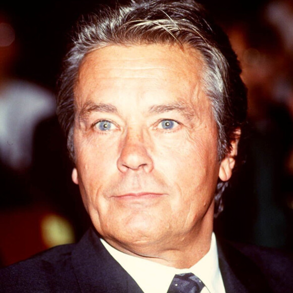 M6 propose un documentaire sur la vie d'Alain Delon, Alain Delon : Une vie, un destin et un héritage contesté. 
Alain Delon 