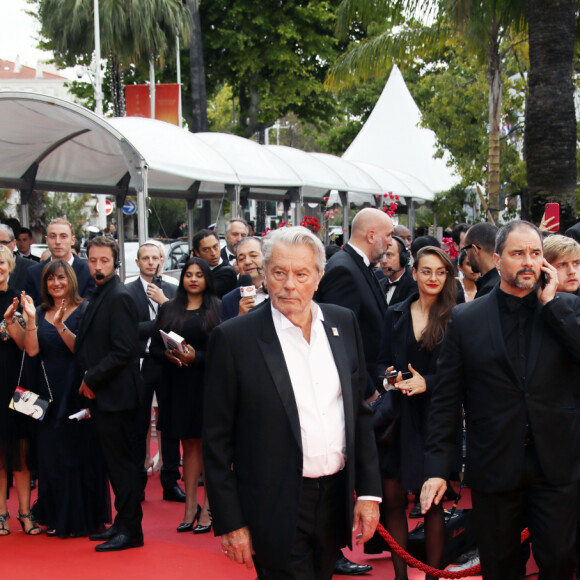 Alain Delon - Montée des marches du film "A Hidden Life" lors du 72ème Festival International du Film de Cannes, le 19 mai 2019. © Denis Guignebourg/Bestimage