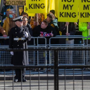 Manifestation d'opposants à la monarchie en marge du Premier "discours du trône" du roi Charles III d'Angleterre devant la chambre des Lords à Londres, le 7 novembre 2023.