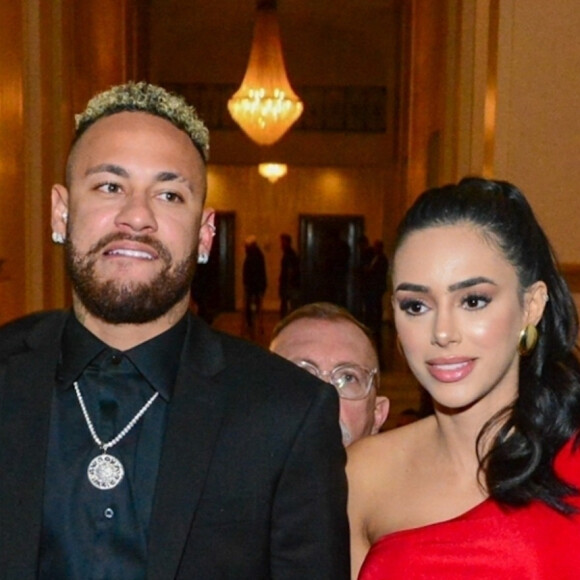 Neymar Jr et Bruna Biancardi à la deuxième édition du "Prêmio Fui Clear" au palace hôtel Copacabana à Rio de Janeiro, Brésil.