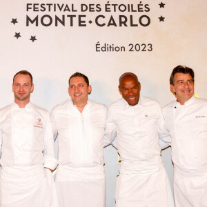 Alain Ducasse, Emmanuel Pilon, Dominique Lory, Marcel Ravin et Yannick Alleno - 3ème édition du "Festival des Etoilés Monte-Carlo" face à 7 étoiles Michelin un spectacle culinaire 4 chefs étoilés à la Salle Empire de l'Hôtel de Paris Monte-Carlo à Monaco, le 11 novembre 2023. © Claudia Albuquerque/Bestimage