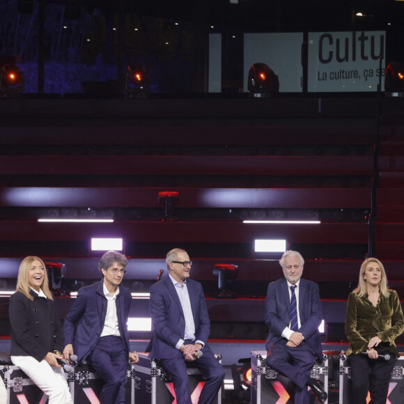 Exclusif - Raphäl Yem, Marie-Christine Saragosse, Bruno Patino, Laurent Vallet, Yves Bigot, Sibyle Veil, Delphine Ernotte-Cunci, Daphné Bürki - Culture Prime fête ses 5 ans en direct au Musée du Quai Branly à Paris le 14 novembre 2023. À l'occasion des 5 ans du média social Culture Prime, initié par les 6 partenaires de l'audiovisuel public, France Télévisions, Radio France, France Médias Monde, l'INA, Arte et TV5 Monde, " Culturebox, l'émission " propose une soirée spéciale en direct. Au programme, de nombreux invités : artistes, chanteurs, chorégraphes, danseurs... Pour 70 minutes de spectacle grandiose sur la scène du musée du Quai Branly ! © Jack Tribeca / Bestimage 