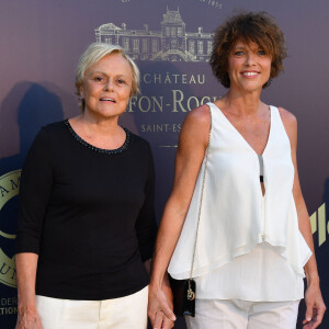 Muriel Robin et sa femme Anne Le Nen - 9e gala étoilé Patrick Mouratoglou (coach légendaire de S. Williams) au profit de la Fondation Champ'seed à la Mouratoglou Academy afin de soutenir les jeunes espoirs du tennis mondial à Biot le 18 juin 2023.