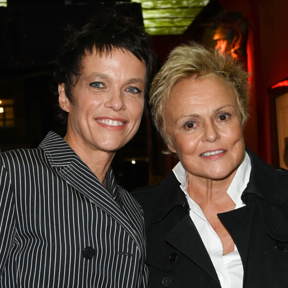 Anne Le Nen et sa femme Muriel Robin - Inauguration de la statue de cire de "Muriel Robin et Pierre Palmade" au musée Grévin à Paris. © Coadic Guirec/Bestimage