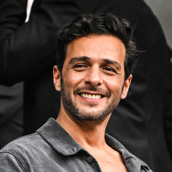 Maxim Nucci l'est tout autant qu'elle
Maxim Nucci (Yodelice) en tribunes lors de la finale de rugby Top 14 opposant le Stade Toulousain Rugby (Toulouse) au Stade Rochelais (La Rochelle) au Stade de France à Saint-Denis, Seine Saint-Denis, le 17 juin 2023. Toulouse a gagné 29-26. © Matthieu Mirville/Bestimage 