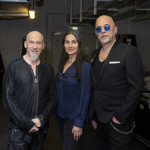 Exclusif - Florent Pagny et sa femme Azucena, Pascal Obispo - Backstage de l'émission spéciale "Unis pour l'Ukraine" à la Maison de la Radio et de la Musique, diffusée en direct sur France 2 et présentée par Nagui et Leïla.Kaddour à Paris le 8 mars 2022 © Cyril Moreau / Jack Tribeca / Bestimage 