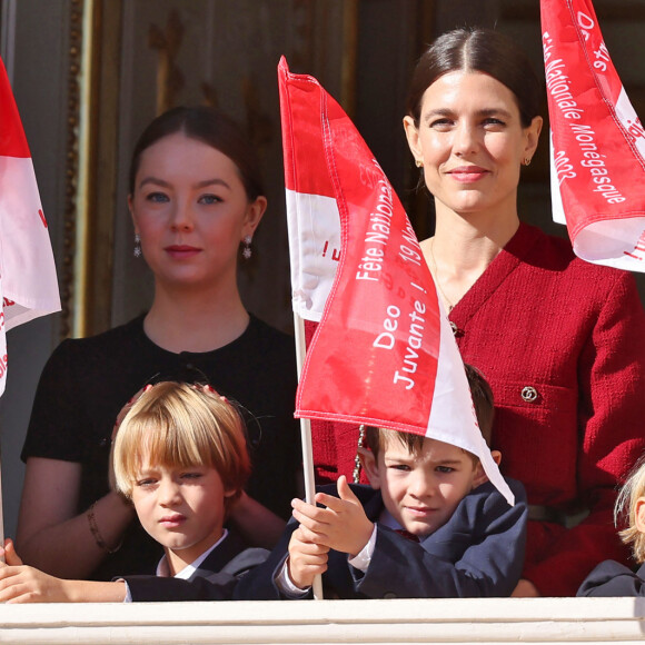 La princesse Alexandra de Hanovre, Charlotte Casiraghi et son fils Balthazar Rassam, Stefano et Francesco Casiraghi - La famille princière de Monaco au balcon du palais, à l'occasion de la Fête Nationale de Monaco. Le 19 novembre 2023 © Dominique Jacovides-Bruno Bebert / Bestimage 