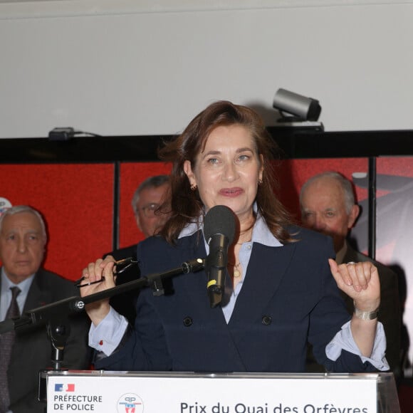 Elle était la marraine du prix du quai des Orfèvres 2024
Exclusif - Emmanuelle Devos, marraine du prix du quai des Orfèvres 2024 lors de la remise du 77ème prix du quai des Orfèvres au nouveau siège de la police judiciaire parisienne à Paris, France, le 8 novembre 2023. © Didider Sabardin/Bestimage