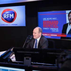 Exclusif - Bernard Montiel, le prince Albert II de Monaco - Bernard Montiel reçoit le prince Albert II de Monaco sur le plateau de la radio RFM lors de son émission "Une heure avec..." à l'occasion du Tribute to Grace Kelly (du 19 au 28/04 à Monaco) diffusion le 7 Avril 2019 à midi. Paris le 2 Avril 2019 © Cyril Moreau / Bestimage 