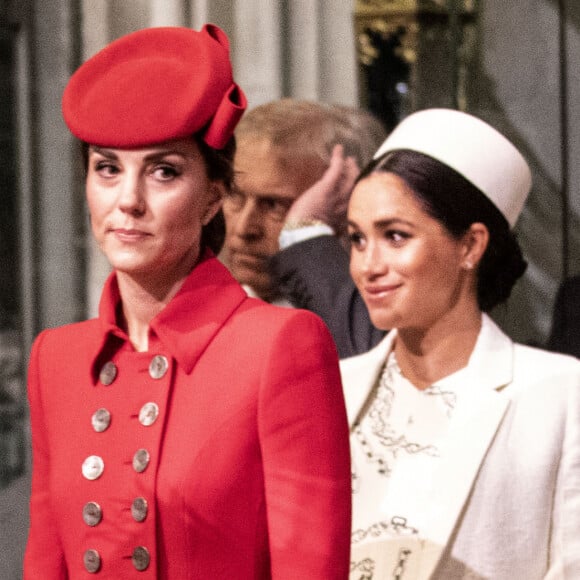 C'est la guerre entre Kate Middleton et Meghan Markle
Catherine Kate Middleton, duchesse de Cambridge, Meghan Markle, enceinte, duchesse de Sussex lors de la messe en l'honneur de la journée du Commonwealth à l'abbaye de Westminster à Londres 