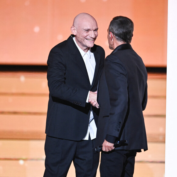 Exclusif - Gaetan Roussel et Nikos Aliagas - Enregistrement de l'émission "La chanson secrète", présentée par N.Aliagas et diffusée le 1er décembre sur TF1 © Guillaume Gaffiot-Cyril Moreau / Bestimage
