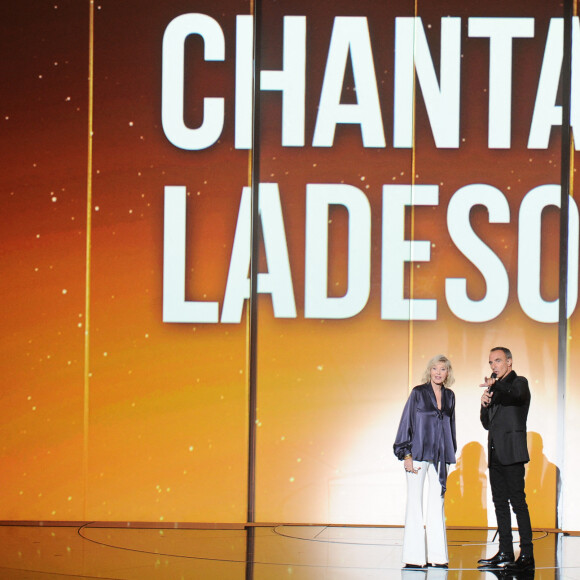 Exclusif - Chantal Ladesou et Nikos Aliagas - Enregistrement de l'émission "La chanson secrète", présentée par N.Aliagas et diffusée le 1er décembre sur TF1 © Guillaume Gaffiot-Cyril Moreau / Bestimage
