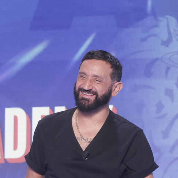 Exclusif - Cyril Hanouna sur le plateau de l'émission Touche pas à mon poste (TPMP) diffusée en direct sur C8 le 10 octobre 2023. © Jack Tribeca / Bestimage 