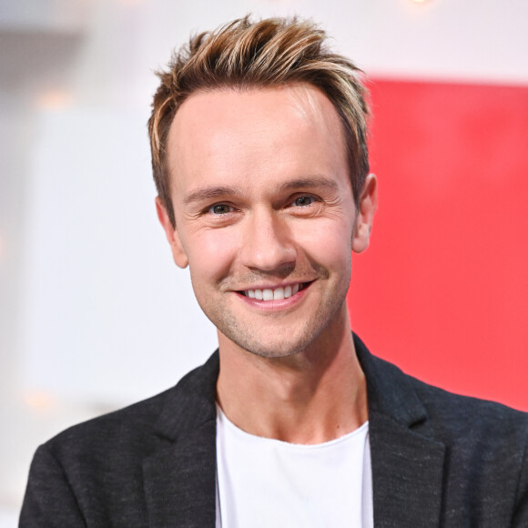 Cyril Féraud est invité ce week-end dans le nouveau numéro d'"Un dimanche à la campagne".
Exclusif - Cyril Féraud - Enregistrement de l'émission Vivement dimanche au studio Gabriel, présentée par M.Drucker et diffusée sur France 3 le 05 novembre 2023. © Guillaume Gaffiot /