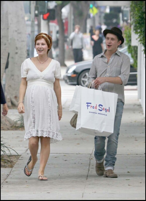 Mark Owen et Emma Ferguson, enceinte, à Los Angeles le 12 septembre 2008 !