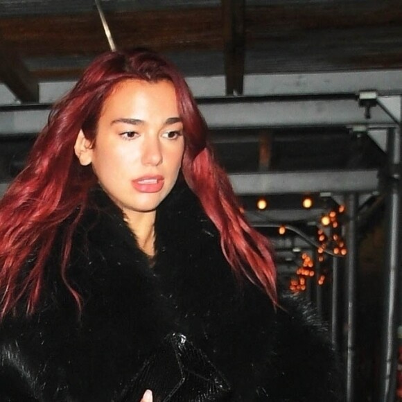 Dua Lipa aperçue quittant la Via Carota à New York après un événement pour le film Barbie