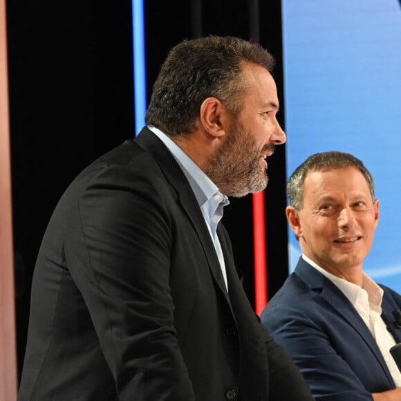 Bruce Toussaint et Marc-Olivier Fogiel - Conférence de rentrée 2022/2023 BFM TV à Paris le 6 septembre 2022. © Coadic Guirec/Bestimage