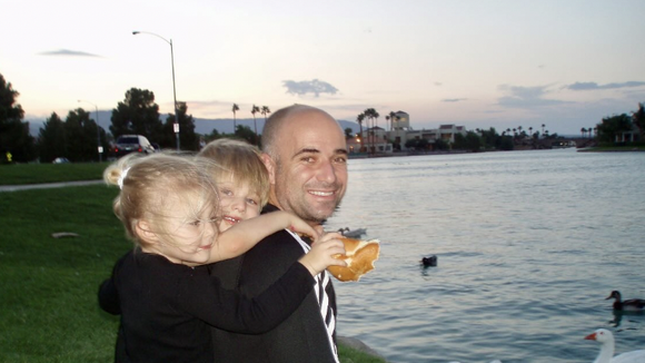 Andre Agassi : Rare photo aux côtés de Jaden et Jaz, les enfants qu'il a eu avec Steffi Graf