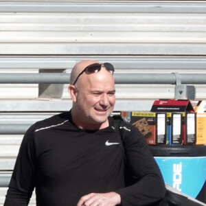 Exclusif - Andre Agassi et sa femme Steffi Graf donnent des cours de tennis à Las Vegas, Nevada, Etats-Unis, le 23 avril 2022.
