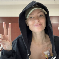 Caroline Receveur atteinte d'un cancer : ses cheveux repoussent, elle affiche son nouveau look avec une photo sensuelle