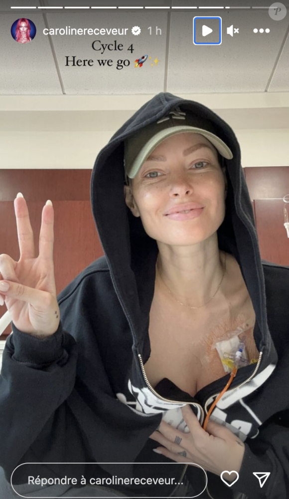 Toujours en plein combat contre le cancer du sein mais sur la bonne voie pour guérir, Caroline Receveur est bien loin de se morfondre.
Caroline Receveur à l'hôpital pour entamer son nouveau cycle de chimiothérapie. Instagram