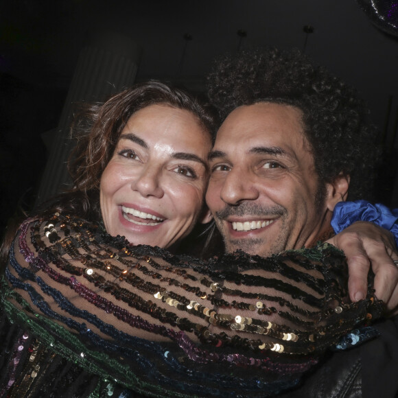 Tomer et Sandra Sisley ont participé à la troisième édition des Soirées Patins
Exclusif - Tomer et Sandra Sisley - Personnalités à la 3ème soirée "Patins" au restaurant de l'Hôtel Kimpton, le Montecito à Paris.La troisième édition des " Soirées Patins " a eu lieu dans le magnifique restaurant californien de l'hôtel Kimpton – St Honoré, à Paris. Un succès qui confirme la réussite de ce concept innovant et chic, proposé par la talentueuse et chaleureuse Sandra Sisley ! Célébrités, invités et clients de l'hôtel ont savouré le délicieux menu californien du restaurant Le Montecito, avant de danser (en rollers) sur les meilleurs tubes des années 80-90 ! La soirée s'est démarquée par les incroyables performances des patineurs et patineuses de l'association du Roller Club de France et par la présence de l'artiste Laurence Sabas, championne de roller-danse. L'actrice Julie Ferrier a profité de ce superbe cadre pour fêter son anniversaire avec ses proches et a prouvé son talent de patineuse ! D'autres invités étaient de la partie pour profiter de cette belle soirée: l'acteur Tomer Sisley, les actrices Manon Azem et Lola Dubini accompagnées du chanteur de comédie musical Gwendal Marimoutou, la journaliste Laurie Cholewa, la chanteuse Aurélie Konaté, l'influenceuse Libellule et le mannequin Laro, l'artiste Marco Prince. Les " Soirées Patins " se déroulent tous les jeudi soirs, dans l'enceinte du restaurant, Le Montecito !. N'oubliez pas vos patins et vos paillettes, il reste peu de places. " Soirées Patins, Tu roules ou t'en roules! " © Jack Tribeca/Bestimage  No Web - Belgique et Suisse