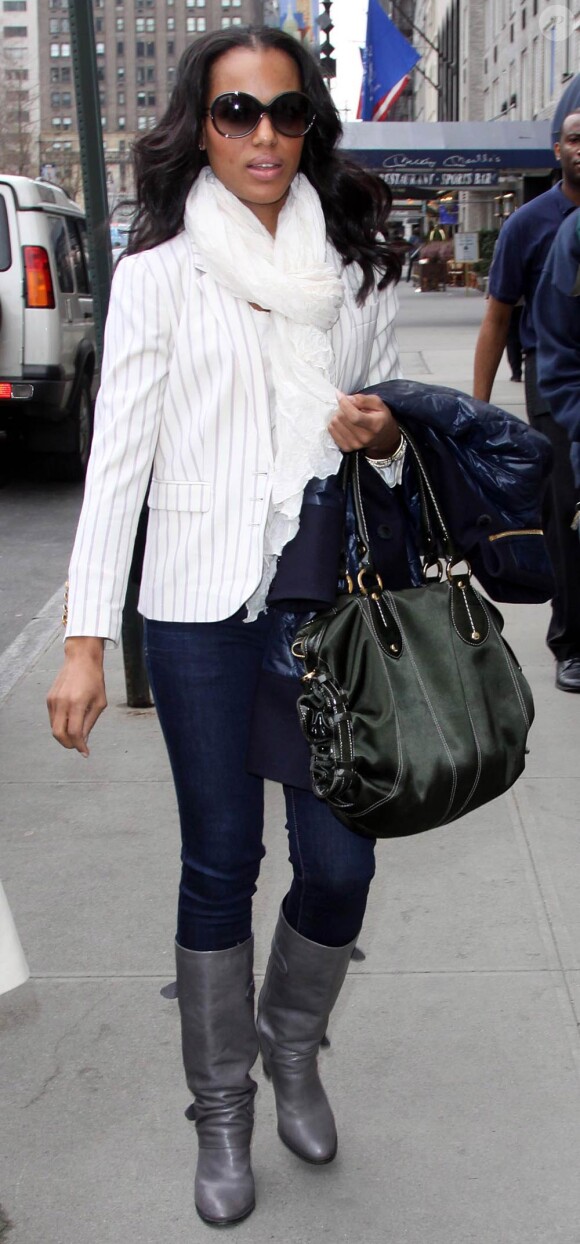 La L'Oréal Kerry Washington, a fait un sans faute avec son jean et son blazer rayé... Une véritable star !