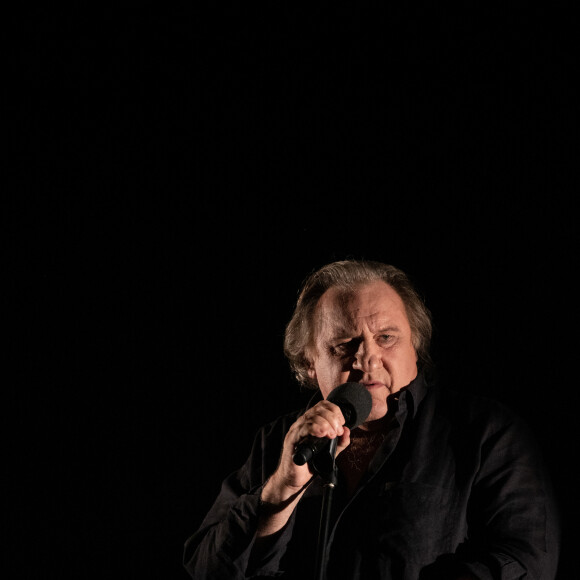 Exclusif - Gérard Depardieu - Gérard Depardieu chante Barbara - 20ème édition du Festival de Lacoste dans les carrières du Chateau de Lacoste le 15 Août 2020. © Morgan Palun / Bestimage 
