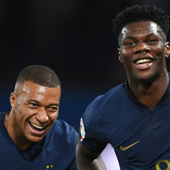 Après s'être moqué à plusieurs reprises de Kylian Mbappé, il s'est attaqué à Aurélien Tchouameni
 
Aurelien Tchouameni et Kylian Mbappé.