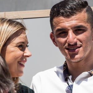 "Autant te dire que c'est tendu... C'est tendu...", conclut la consultante RMC
 
Marion Bartoli et son nouveau compagnon le joueur de football belge Yahya Boumediene dans les tribunes lors des internationaux de tennis de Roland Garros à Paris, France, le 2 juin 2019. © Jacovides-Moreau/Bestimage