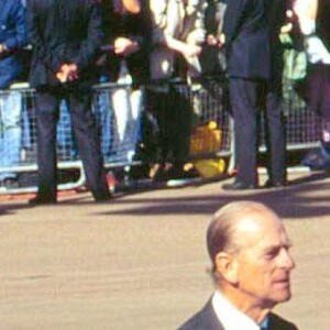 Le prince Philip, duc d'Edimbourg, le prince William, le comte Charles Spencer, le prince Harry et le prince Charles lors de la procession funéraire lors des funérailles de la princesse Diana le 6 septembre 1997