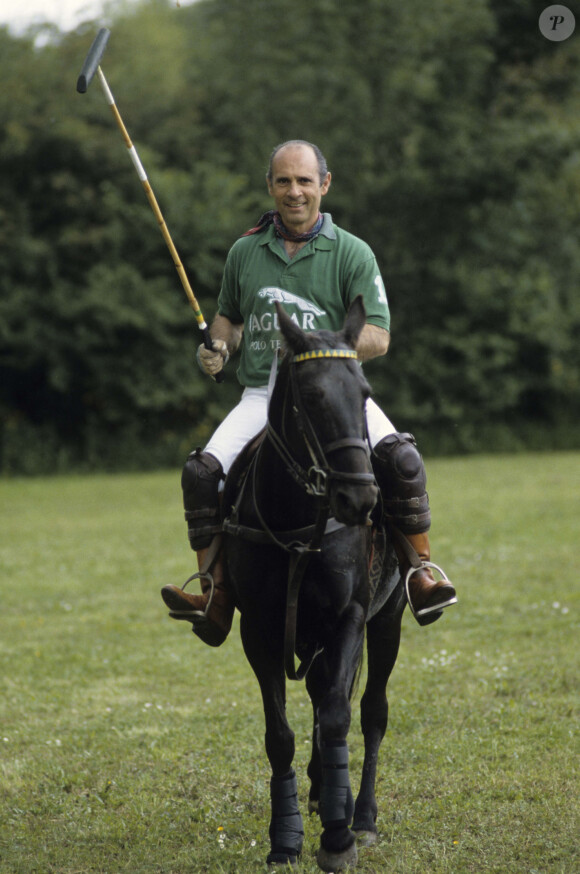 Rétro - Décès de Guy Marchand - Archives - No Web - En France, à Château-Fantin, rendez-vous avec Guy MARCHAND chez lui, dans le Bordelais. Mai 1991 © Michel Ristroph via Bestimage