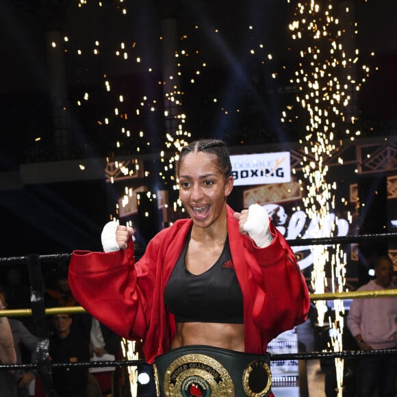 Estelle Mossely - Combat d'Estelle Mossely contre la Malawite Anisha Basheel lors du 1er Gala signé Double Y Boxing à la salle Wagram à Paris le 17 février 2023. Estelle Mossely a conservé son titre IBO des poids légers en battant aux points la Malawite © Pierre Perusseau/Bestimage 