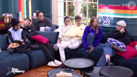 Michaël Goldman débrief le dernier prime de la Star Academy avec les candidats encore en lice.