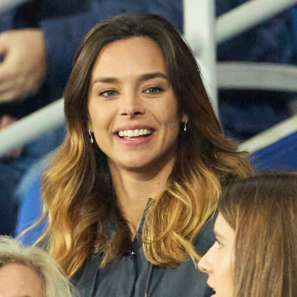 "J'aime ta détermination, ton courage, ton intelligence, ta sensibilité, ton grand coeur, tes blagues et tes engagements. J'aime nos points communs et j'aime nos différence", écrit la reine de beauté.
Marine Lorphelin - People au match Irlande-Nouvelle Zélande (24-28) , quart de finale de la coupe du monde de rugby 2023, au Stade de France à Saint-Denis le 14 octobre 2023. © Dominique Jacovides - Cyril Moreau / Bestimage
