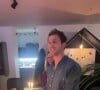 Stan a même soufflé ses bougies avec ses collaborateurs lors d'un dîner de Noël.
Stanislas Gruau, l'amoureux de Marine Lorphelin, souffle les bougies de son anniversaire.