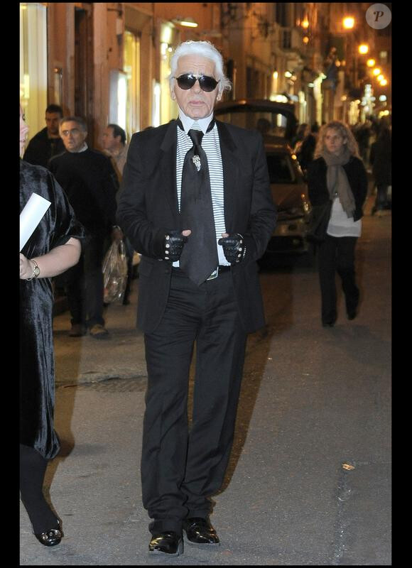 Karl Lagerfeld tiendra son prochain défilé à Saint Tropez le 11 mai 2010.