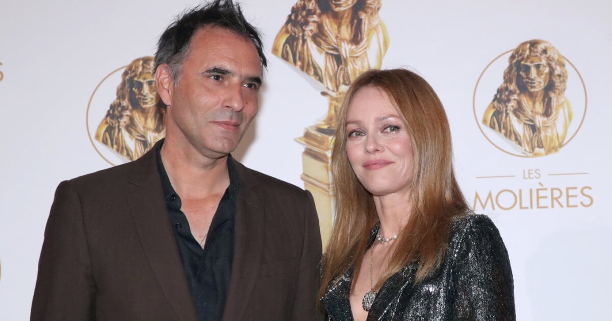 Vanessa Paradis D Fendue Par Son Mari Samuel Benchetrit Il Fait A Aujourd Hui Il Va En