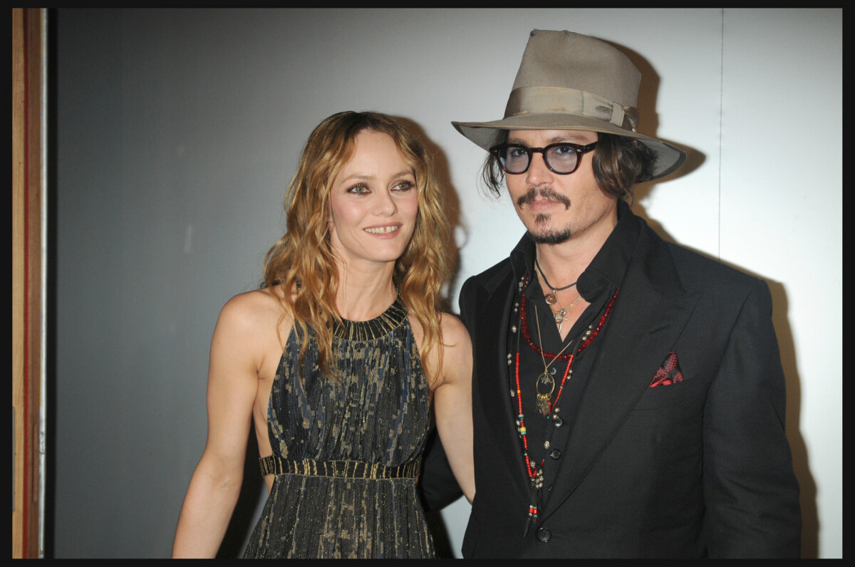 Sitemapcdatahttpsinfbizidjohnny Depp Et Vanessa Paradis Enceintenull